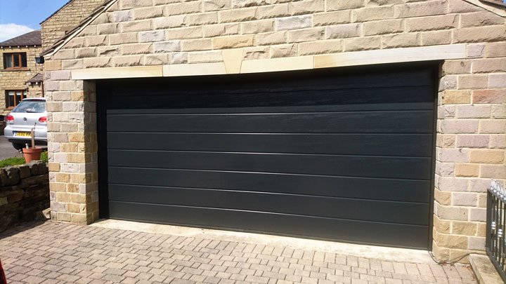 Garage door uPVC painting